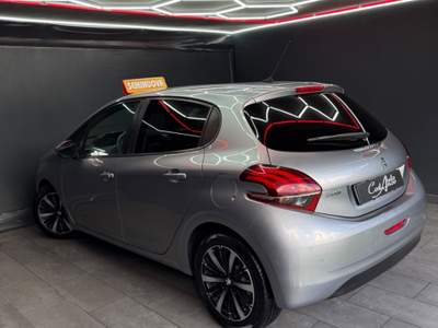 Peugeot 208 BlueHDi 102 CV ALLURE PACK 09/2019 Grigio usata Teverola