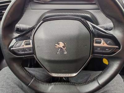 Peugeot 2008 🚗 Peugeot 2008 1.2 PureTech 100 CV Manuale Bianco usata Giuliano di Roma