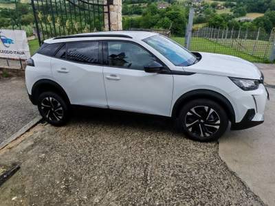 Peugeot 2008 🚗 Peugeot 2008 1.2 PureTech 100 CV Manuale Bianco usata Giuliano di Roma