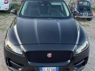 Jaguar F-Pace AWD aut. R-Sport Nero usata Rimini