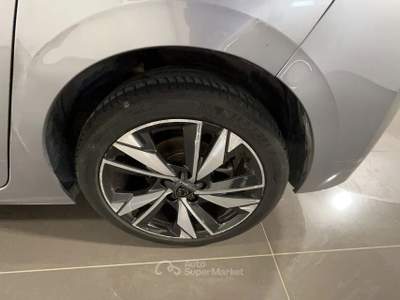 Peugeot 308 PEUGE 308 1.5 BLUEHDI ALLURE S&S 130CV EAT8 308 1.5 bluehdi Allure s&s 130cv eat8 Grigio usata Roma