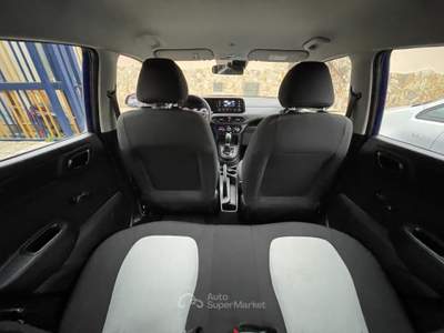 Hyundai i10 Advanced Blu/Azzurro usata Napoli