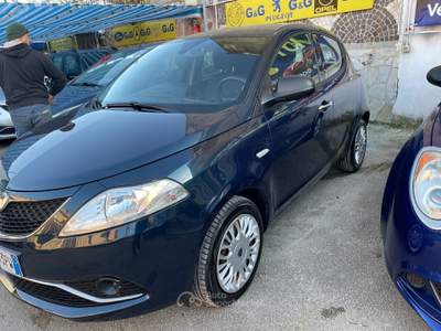 Lancia Ypsilon 5 porte Silver Blu/Azzurro usata Napoli