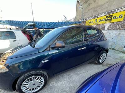 Lancia Ypsilon 5 porte Silver Blu/Azzurro usata Napoli