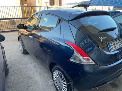 Lancia Ypsilon 5 porte Silver Blu/Azzurro usata Napoli