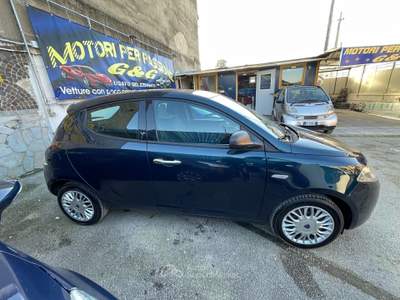 Lancia Ypsilon 5 porte Silver Blu/Azzurro usata Napoli