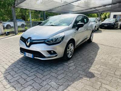 Renault Clio Clio 0.9 tce energy Duel2 Gpl 90cv OK NEOPATENTATO Argento usata Guastalla