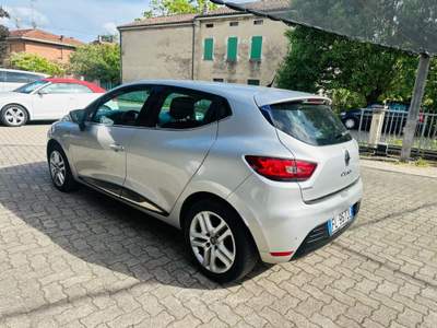 Renault Clio Clio 0.9 tce energy Duel2 Gpl 90cv OK NEOPATENTATO Argento usata Guastalla