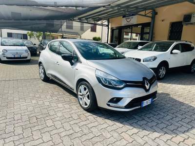 Renault Clio Clio 0.9 tce energy Duel2 Gpl 90cv OK NEOPATENTATO Argento usata Guastalla