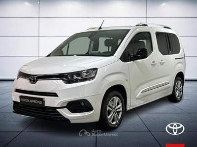 Toyota Proace Proace City Verso 1.5d 100cv S&S Mt6 L1 D Executive Bianco usata Brescia