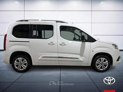 Toyota Proace Proace City Verso 1.5d 100cv S&S Mt6 L1 D Executive Bianco usata Brescia