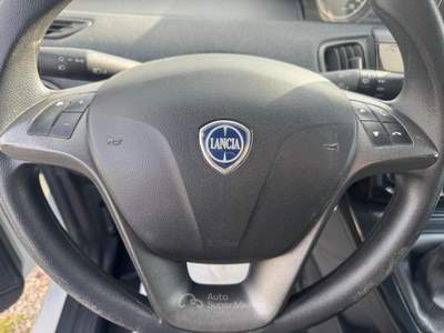 Lancia Ypsilon ELEFANTINO BLU Bianco usata Isernia