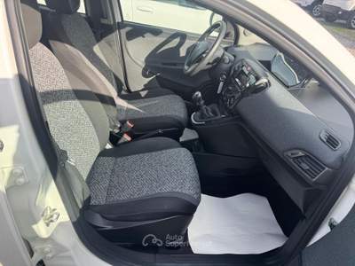 Lancia Ypsilon ELEFANTINO BLU Bianco usata Isernia
