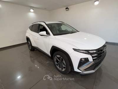 Hyundai Tucson HYUND TUCSON 1.6 CRDI 48V BUSINESS 2WD DCT Tucson 1.6 crdi 48V Business 2wd dct Bianco usata Roma