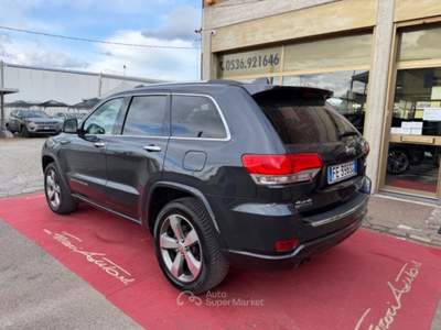 Jeep Grand Cherokee 3.0 V6 CRD 250 CV Multijet II Overland Nero usata Fiorano Modenese