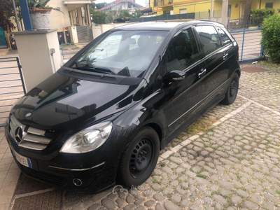 Mercedes-Benz Classe B MERCEDES Classe B (T245) ('05'-'13') B 180 CDI Sport (80 kw) Nero usata Riccione