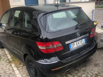 Mercedes-Benz Classe B MERCEDES Classe B (T245) ('05'-'13') B 180 CDI Sport (80 kw) Nero usata Riccione