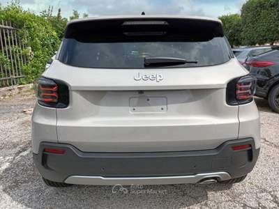 Jeep Avenger 1200 E-HYBRID FREEDOM 110CV AUTOM NAV TETTO Beige usata Roma