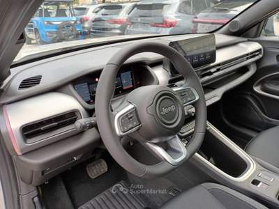Jeep Avenger 1200 E-HYBRID FREEDOM 110CV AUTOM NAV TETTO Beige usata Roma