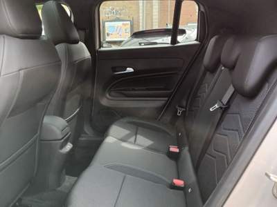 Jeep Avenger 1200 E-HYBRID FREEDOM 110CV AUTOM NAV TETTO Beige usata Roma