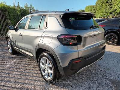 Jeep Avenger 1200 TURBO ALTITUDE 100CV CARPLAY CAM PDC"17 Grigio usata Roma