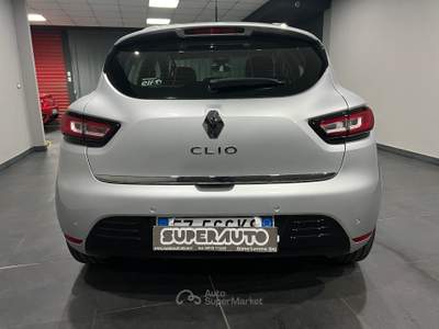 Renault Clio TCe 12V 75 CV 5/p Moschino Zen UNICA PROPRIETARIA Argento usata Atena lucana