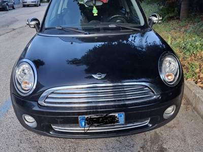 MINI Cooper Tenuta sempre in box, ottimo stato Nero usata Taranto