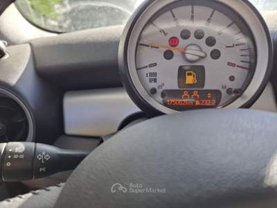 MINI Cooper Tenuta sempre in box, ottimo stato Nero usata Taranto