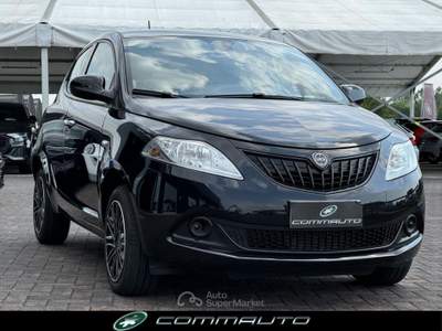 Lancia Ypsilon 1.0 FireFly 5 porte S&S Hybrid Gold Nero usata Quinto di Treviso