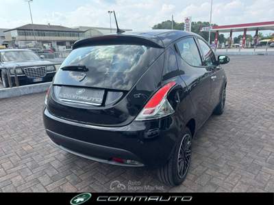 Lancia Ypsilon 1.0 FireFly 5 porte S&S Hybrid Gold Nero usata Quinto di Treviso