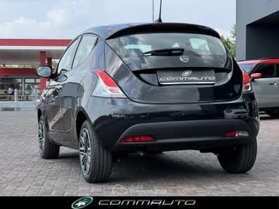Lancia Ypsilon 1.0 FireFly 5 porte S&S Hybrid Gold Nero usata Quinto di Treviso