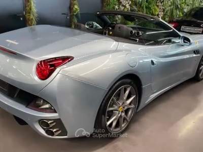 Ferrari California Prima Vernice!!!  Non fumatore tenuta in modo maniacale. Argento usata Segrate
