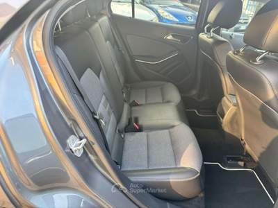Mercedes-Benz GLA 136 CV AUTOMATICA OK NEOPATENTATI!!!!! Grigio usata Cormano