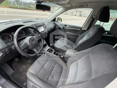 Volkswagen Tiguan VOLKSWAGEN Tiguan 2.0 TDI 170 CV 4MOTION Sport & Style Bianco usata Trento