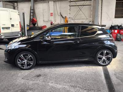 Peugeot 208 1° serie 1.6 THP 200 CV 3 porte GTi Nero usata Casteggio