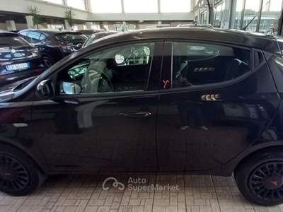 Lancia Ypsilon 0.9 TwinAir 85 CV 5 porte Metano Ecochic Elefantin Nero usata Torino