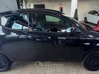 Lancia Ypsilon 0.9 TwinAir 85 CV 5 porte Metano Ecochic Elefantin Nero usata Torino