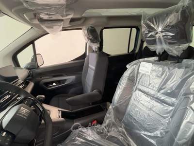 Fiat QUBO FIAT QUBOL-DOBLO M 5 POSTI 1.5 BLUEHDI 100CV QuboL-Doblo M 5 Posti 1.5 BlueHDi 100cv Blu/Azzurro usata Roma
