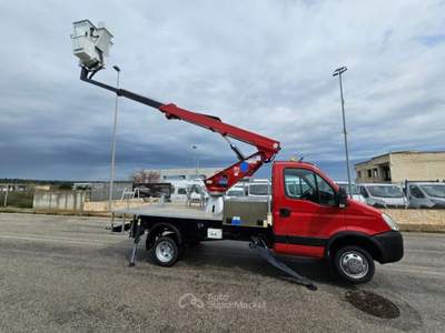 Iveco Ecodaily 35C10 2.3 Hpi PM-RG CESTELLO TELESCOPICO Rosso usata Maruggio