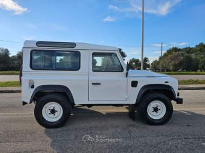 Land Rover Defender 90 2.2 TD4 Station Wagon N1 Bianco usata Maruggio