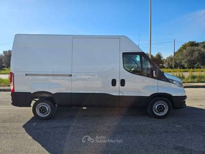 Iveco Daily 35S12V 2.3 HPT PM-TM Furgone Passo 3520 Bianco usata Maruggio