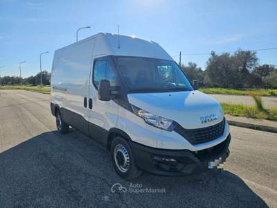 Iveco Daily 35S12V 2.3 HPT PM-TM Furgone Passo 3520 Bianco usata Maruggio