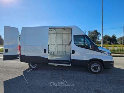 Iveco Daily 35S12V 2.3 HPT PM-TM Furgone Passo 3520 Bianco usata Maruggio