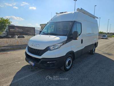 Iveco Daily 35S12V 2.3 HPT PM-TM Furgone ALLESTITO OFFICINA Bianco usata Maruggio