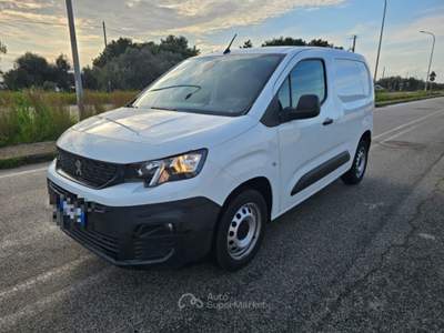 Peugeot Partner BlueHDi 100 S&S PC Premium Bianco usata Maruggio