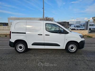 Peugeot Partner BlueHDi 100 S&S PC Premium Bianco usata Maruggio