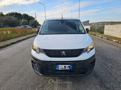 Peugeot Partner BlueHDi 100 S&S PC Premium Bianco usata Maruggio