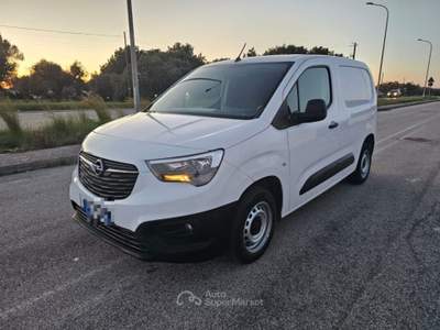 Opel Combo Cargo 1.5 Diesel 100CV PC 650kg Edition Bianco usata Maruggio