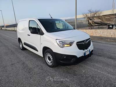 Opel Combo Cargo 1.5 Diesel 100CV PC 650kg Edition Bianco usata Maruggio