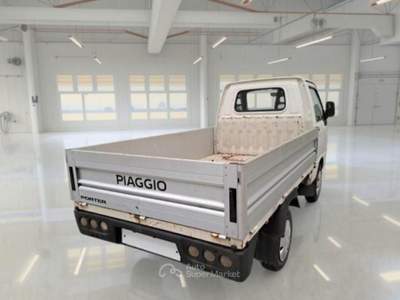 Piaggio Porter 1.3 Cabinato Ext (1,7t) CASSONE FISSO Bianco usata Maruggio